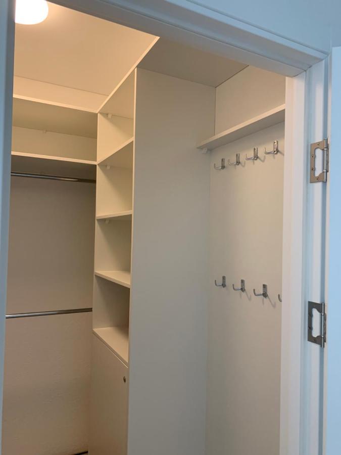 New 3 Rooms Apartment Near The Metro Station 키예프 외부 사진